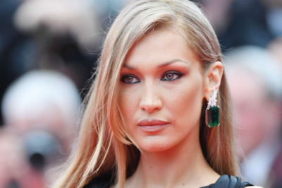 Дело не в болезни Лайма: раскрыта причина странной походки Беллы Хадид на подиуме